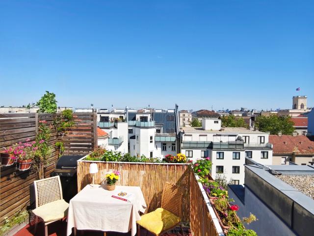 Exclusive Penthouse Apartment with 10 m² Rooftop Terrace
