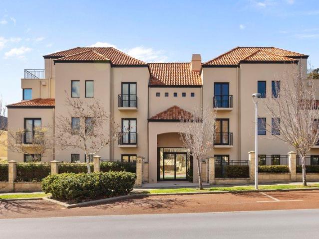 Exclusive Penthouse Entertainer with City Lifestyle