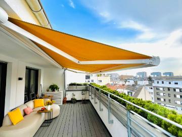 Exclusive Penthouse with Roof Terrace, Kranhaus and Cathedral Views in Prime Cologne Location, Koln Amsterdam Apartments for Rent
