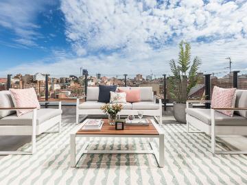 Exclusive penthouse with terrace overlooking the Madrid skyline