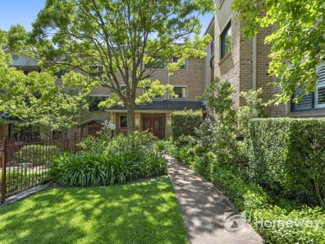 AN EASY LIFESTYLE IN AN ENVIABLE LOCATION!