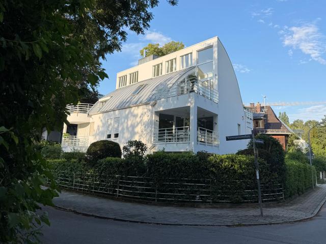 Exclusive, private maisonette in Bogenhausen furnished & perfect for temporary living