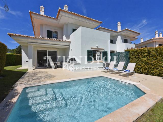Exclusive Renovated End of Terrace 3+1 Bedroom Townhouse 117m² Almancil