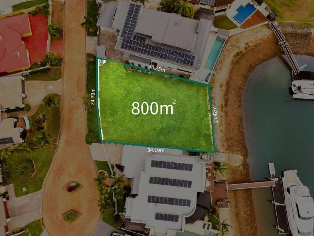 EXCLUSIVE WATERFRONT LAND IN PRESTIGIOUS THISTLE COURT