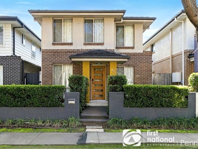 Exclusive Waterside Estate Family Residence
