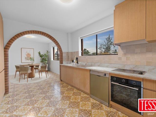 Exclusive Top Floor 3 Bedroom Apartment in The Heart Of Paddington