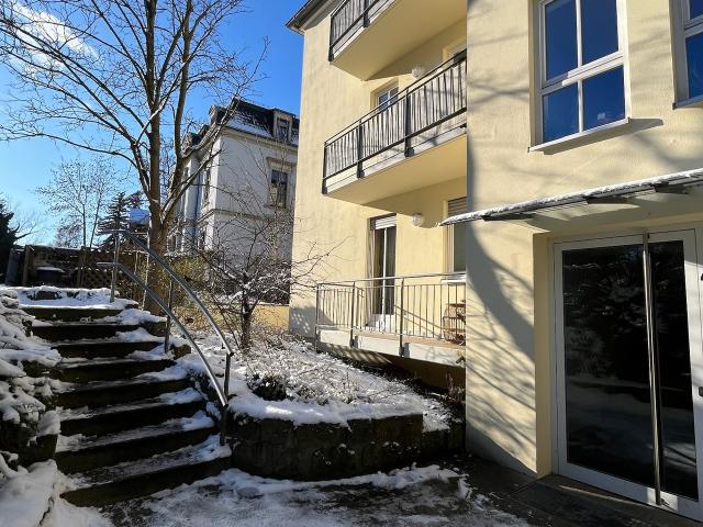 Exclusive temporary living – newly renovated and furnished 2 room apartment with two balconies & underground parking in Dresden Blasewitz, Dresden Amsterdam Apartments for Rent