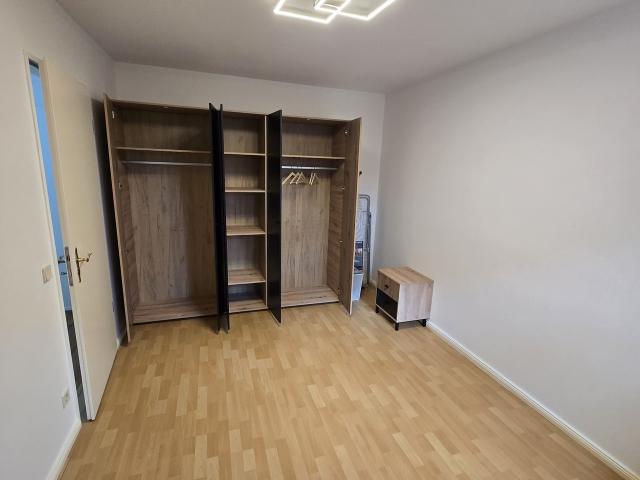 Exclusive temporary living – stylishly furnished apartment with terrace, private underground parking and direct suburban rail access, Berlin Amsterdam Apartments for Rent