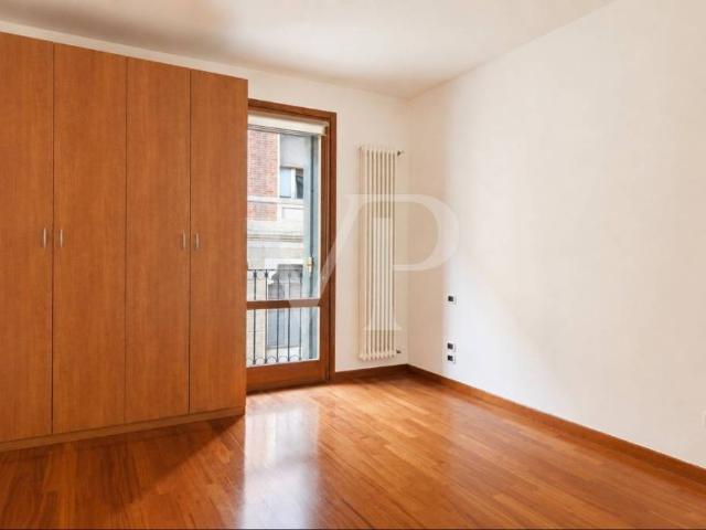 Exclusive three bedroom apartment in the historic center