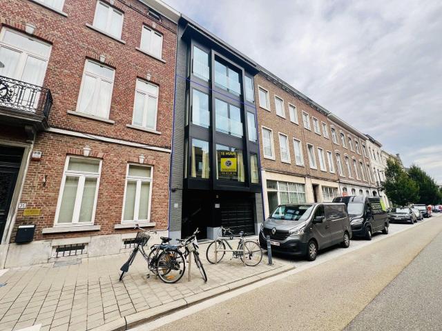 Exclusive villa apartment with high end finish in prime loca