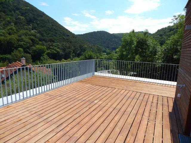 Exclusive Villa mit eigenem Lift im Haus, Pool und Grünblick Neubau Erstbezug
