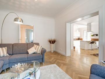 Exclusively furnished apartment in Nymphenburg