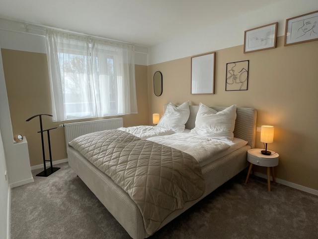 Exclusively furnished apartment with WiFi and balcony in the southern part of Nuremberg, Nurnberg Amsterdam Apartments for Rent