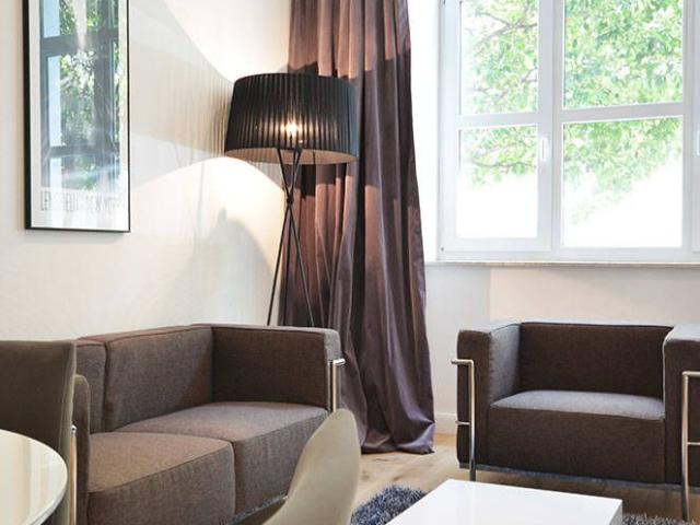 Exclusively furnished serviced apartment for your temporary stay for up to 2 persons in Frankfurt near Stadtwald, Frankfurt Amsterdam Apartments for Rent