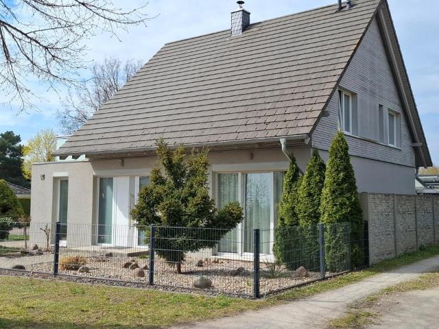 Exclusives Architektenhaus mit Pool in ruhiger Stadtrandlage