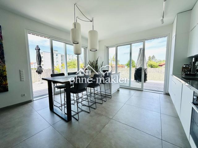 Exclusives Penthouse mit 90 qm Dachterrasse und Bergblick
