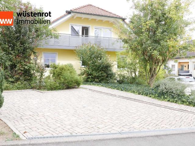 Exclusives Wohnhaus mit 2 gepflegten Wohnungen in bester Wohnlage in Jettingen mit herrlichem Garten