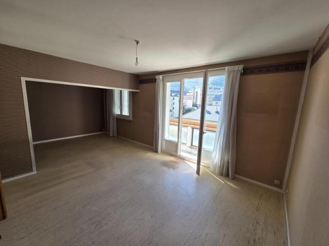 EXCLUSIVITE 154: MENDE, Appartement T4 lumineux avec garage