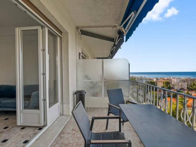 EXCLUSIVITÉ –3 pièces traversant – 57 m² – Vue mer panoramique – au calme