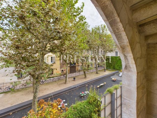 EXCLUSIVITE T2 hypercentre Saint Pierre 52m² Bordeaux
