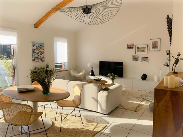 Exclusivité. T4 avec grande terrasse au dernier étage. 349 9