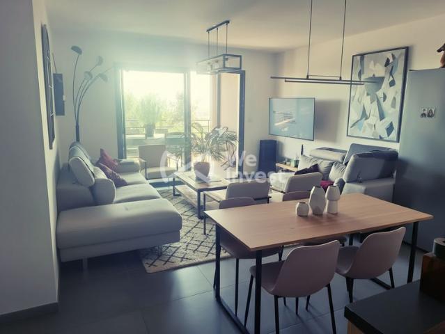 EXCLUSIVITÉ T4 AVEC TERRASSE ET VUE MER AVENUE DE BORGO