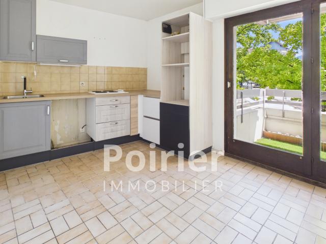 Exclusivité: T5 de 96,80 m2 en hypercentre avec garage, cave et balcon