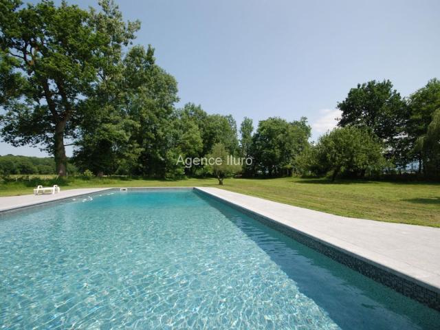 Exclusivite Tres Belle Maison De Maitre En Pierres Du Xvii. 372m² Oloron Sainte Marie