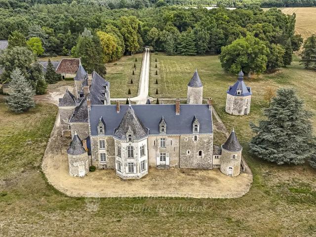 Val de Loire Ravissant château du XVème siècle avec de nom. 750m² Saumur