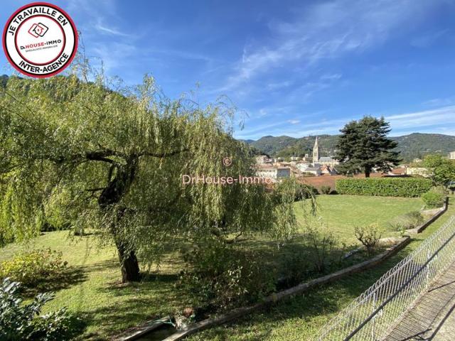EXCLUSIVITÉ VALS LES BAINS, Maison familiale de 93 m² habitables sur un terrain de 2095 m², jolie vue et parc paysager à deux pas des thermes