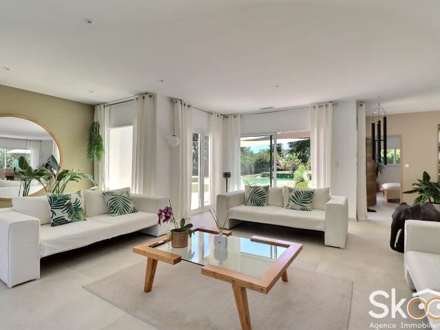 Exclusivité Vente Villa Plain Pied 5 Pieces Avec Piscine 3. 192m² Cugnaux