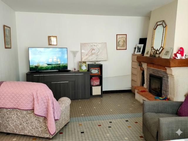 EXCLUSIVITE VENTE A TERME LIBRE Maison Vervant 5 pièce s