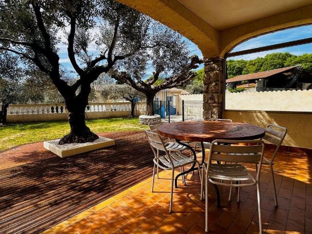 Exclusivite Villa 211M² 11 Pieces 7 Chambres Terrain 714M² P. 211m² Saint Maurice sur Eygues