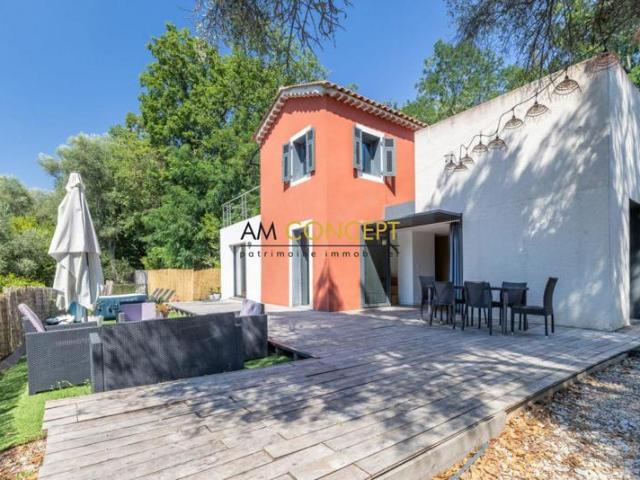 Exclusivité. Villa contemporaine au design soigné. Piscine, gr