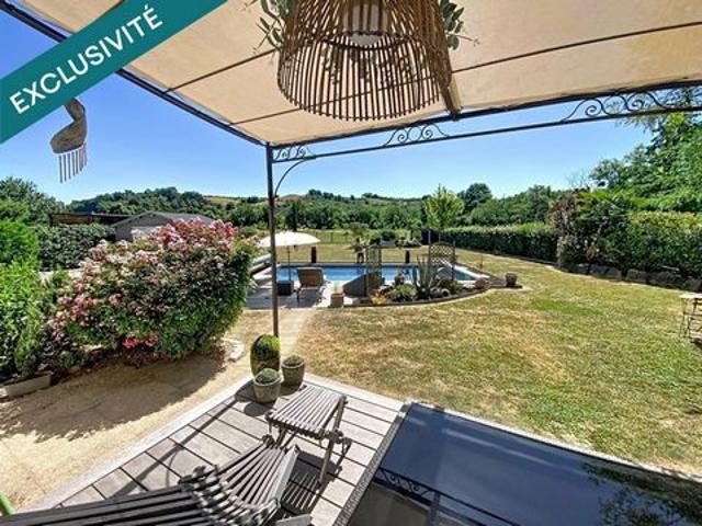 EXCLUSIVITÉ: Villa de 2009 en parfait état