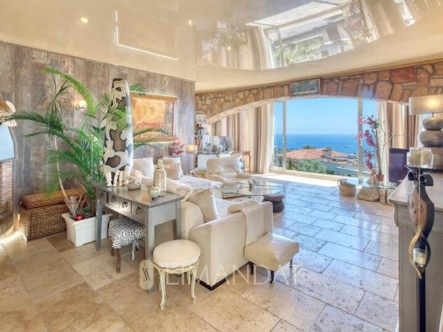 Villefranche sur Mer – Villa unique de 347 m2 vue mer panora. 347m² Villefranche sur Mer