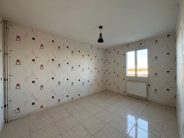 EXCLUSIVITE à AUTUN, grand pavillon de 2014, 4 chambres,sous sol avec garage et jardin clos