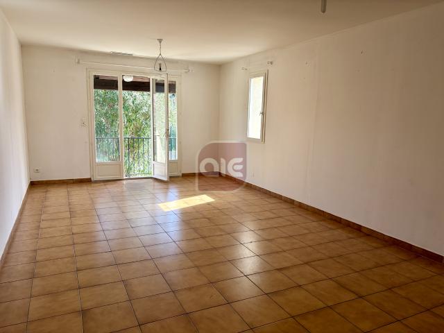 EXCLUSIVITÉ A.I.E.: Villa de plain pied de type 5 avec garage sur une parcelle piscinable de 407 m2