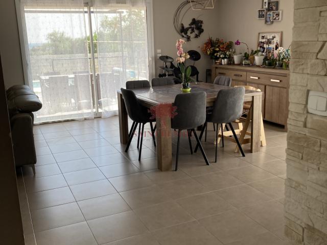 EXCLUSIVITE A louer villa 5 pièces avec garage, jardin et pisicne Montpeyroux