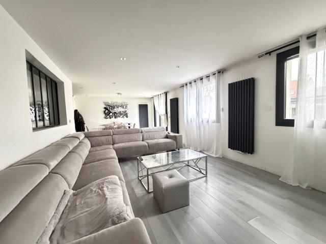 EXCLUSIVITE à Tremblay en France: 4 Chambres 143m2 habitables et un studio en dépendance