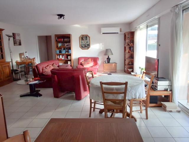 Exclusivité AGENCE, centre ville, emplacement idéal pour ce. 86m² Saint Paul Trois Châteaux