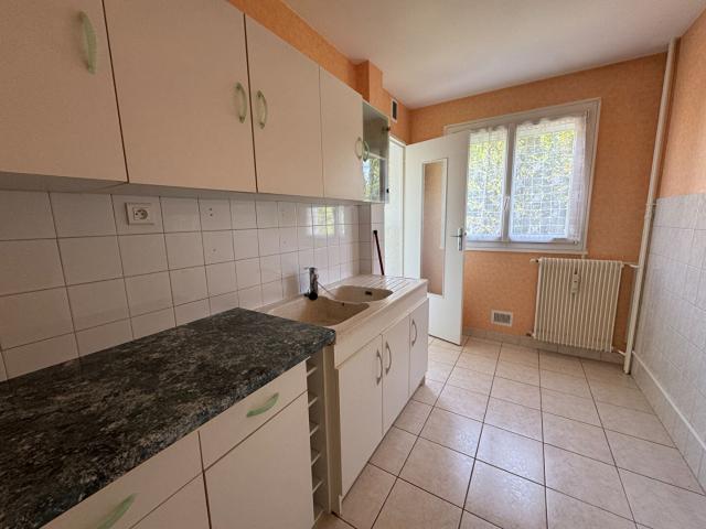EXCLUSIVITE APPARTEMENT 4 PIECES AU CALME A LONS LE SAUNIER 4 pièce s 77.15 m2