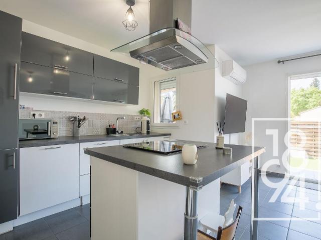 Exclusivité Appartement T3 60m2 + Extérieur + Stationnements
