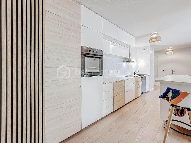 EXCLUSIVITÉ * Appartement T3 de 69m2 avec parking privatif dans résidence de 2022