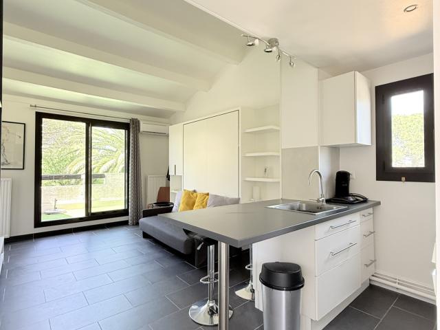 EXCLUSIVITE! Appartement T1 BIS avec Terrasse et Place de parking SANS VIS A VIS GOLF