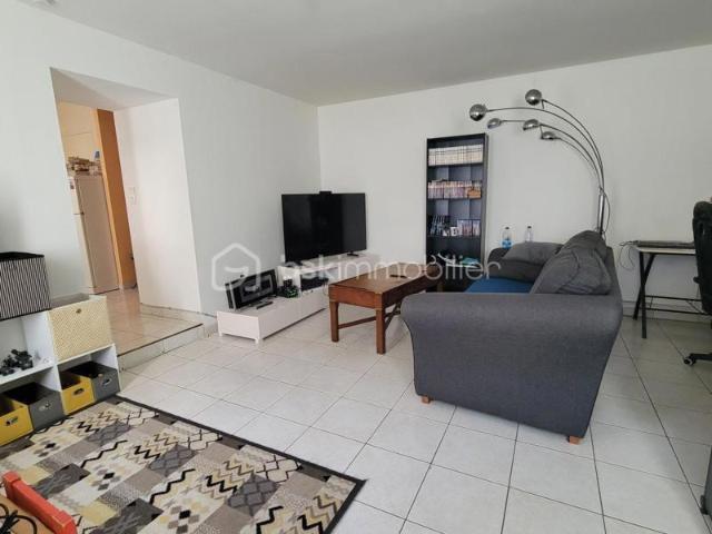 EXCLUSIVITÉ – Appartement loué de 57 m² au cœur de Gaël – 79 000 FAI
