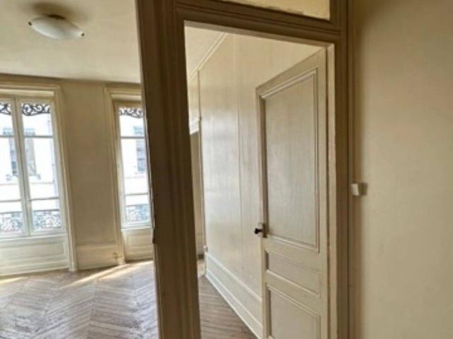 EXCLUSIVITÉ BAIL SOCIÉTÉ / LOGEMENT DE FONCTION – Superbe 70m² meublé Lyon 6ème Brotteaux