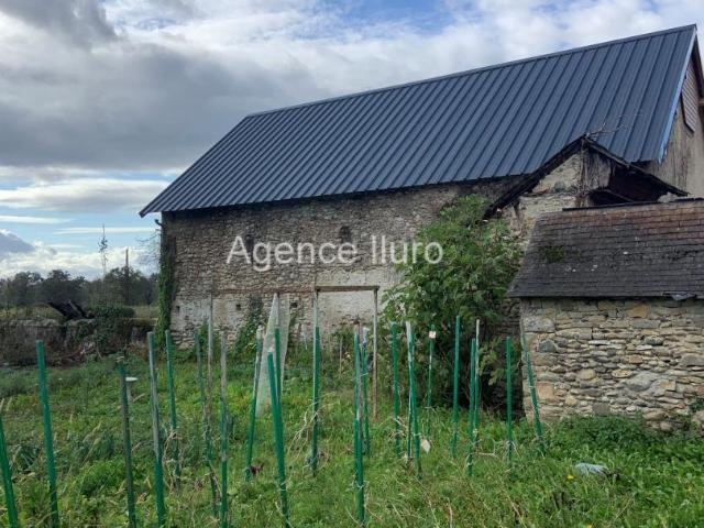 Exclusivite Bearnaise Avec 2 Granges Et Terrain De 4 880M². 99m² Oloron Sainte Marie