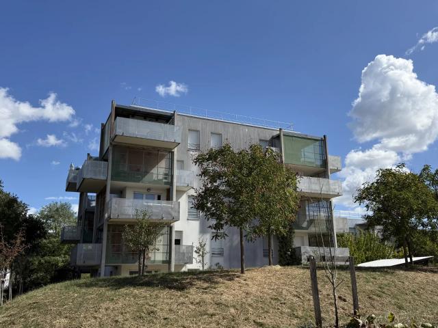 EXCLUSIVITE Bègles mairie 2 pièces avec terrasse 58,39. 48m² Bègles