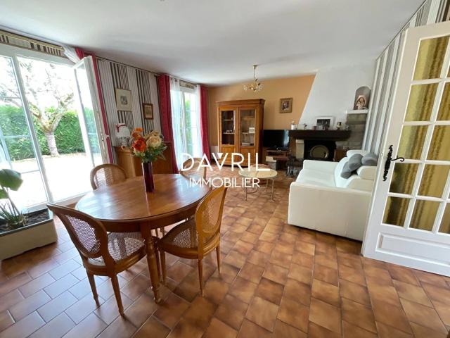 EXCLUSIVITÉ * BELLE AFFAIRE SECTEUR TRÈS AGRÉABLE * BEAU JARDI